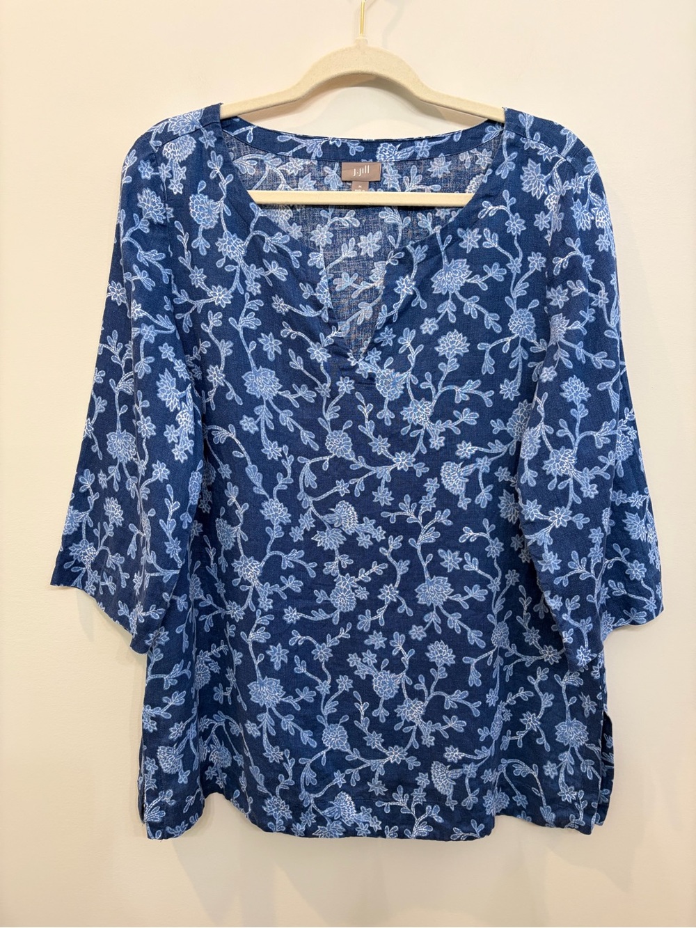 J Jill Love Linen Blue Floral 3/4 Sleeve V Neck Tunic Top Women's Medium Coastal